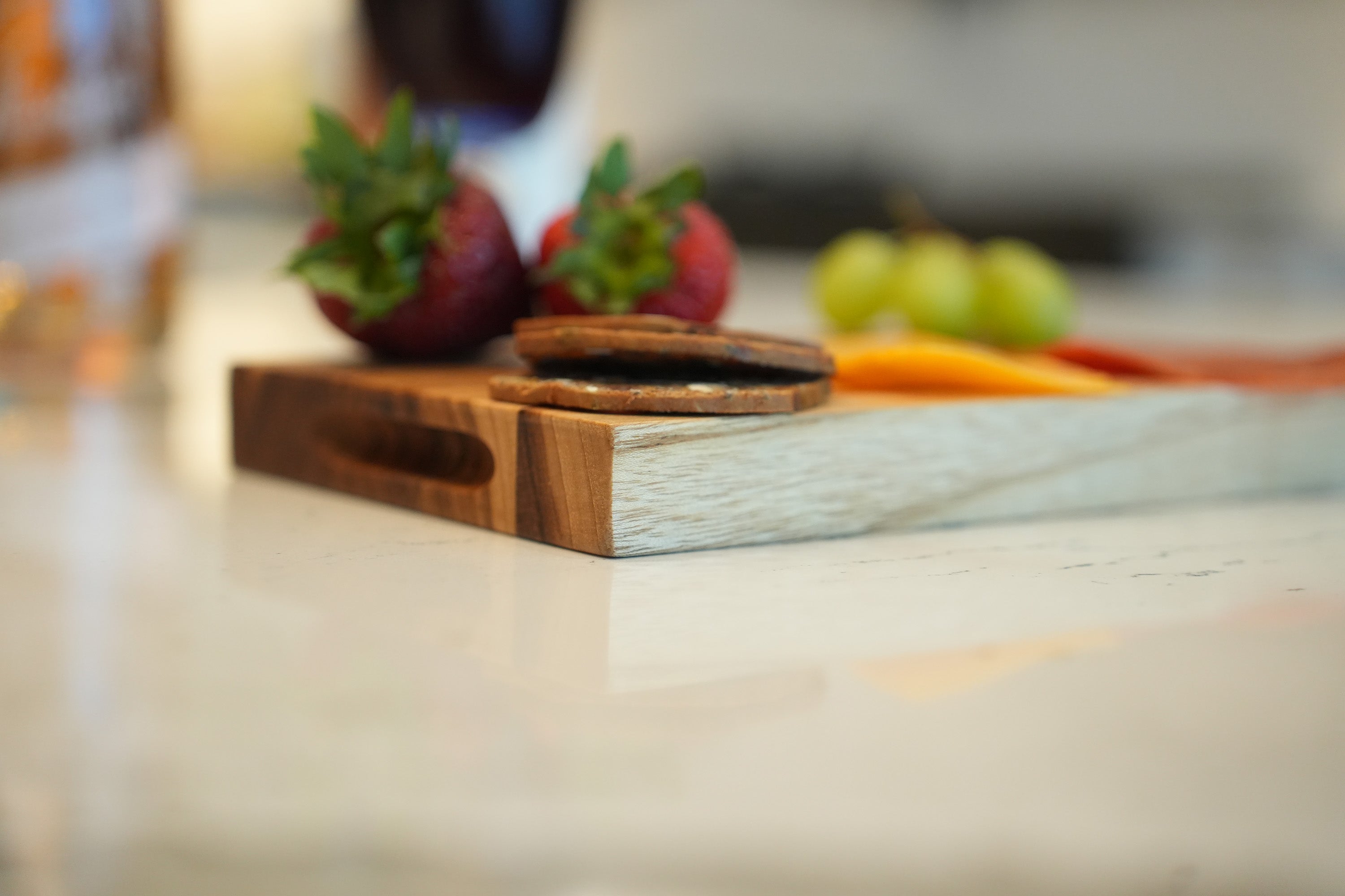 EcoDecors 10x6 Edge Grain Teak Cutting Board Compact & Reversible
