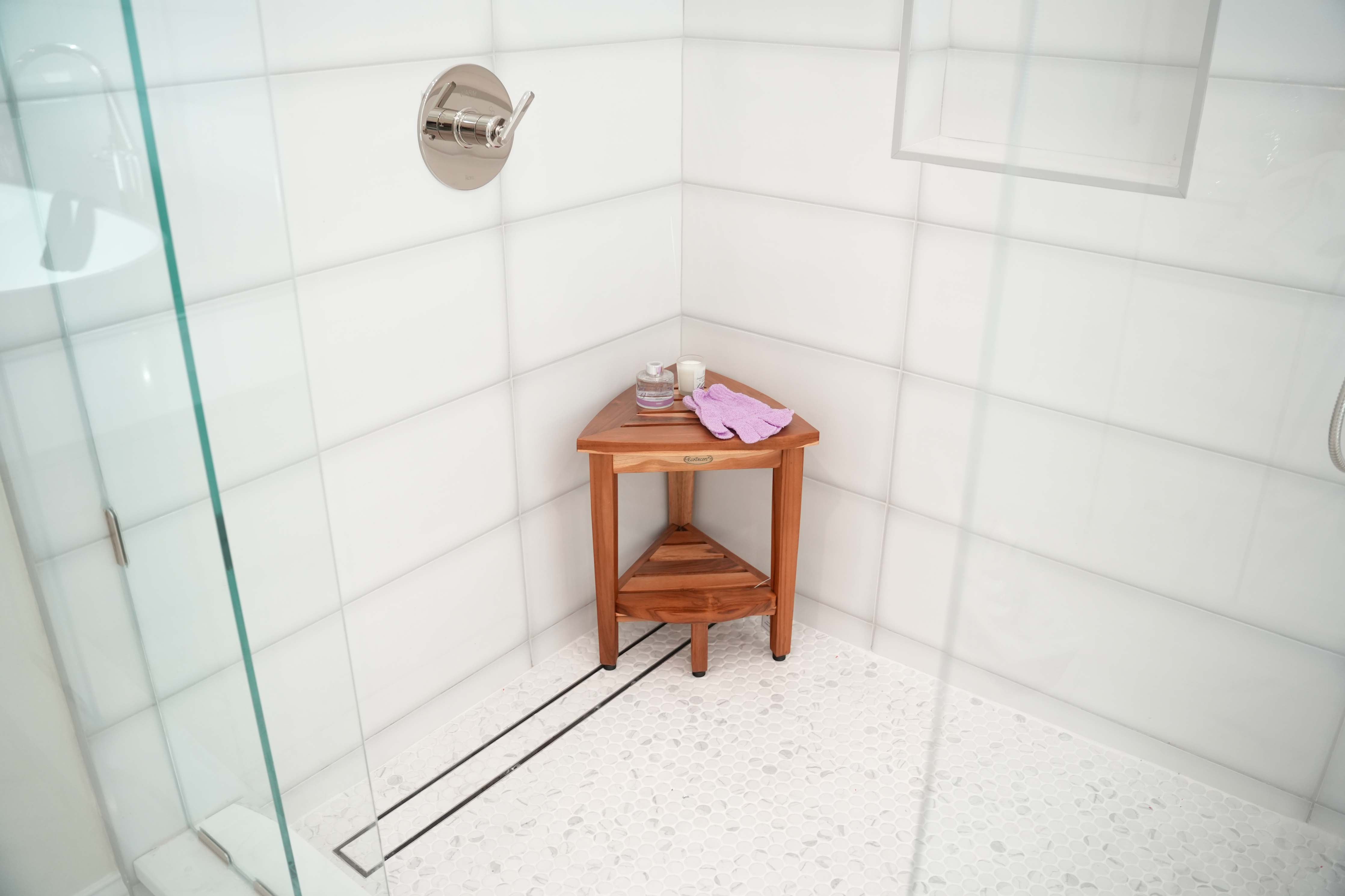 EcoDecors® SnazzyCorner® 18"H Teak Wood Curved Corner Shower Bench with Shelf in EarthyTeak Finish