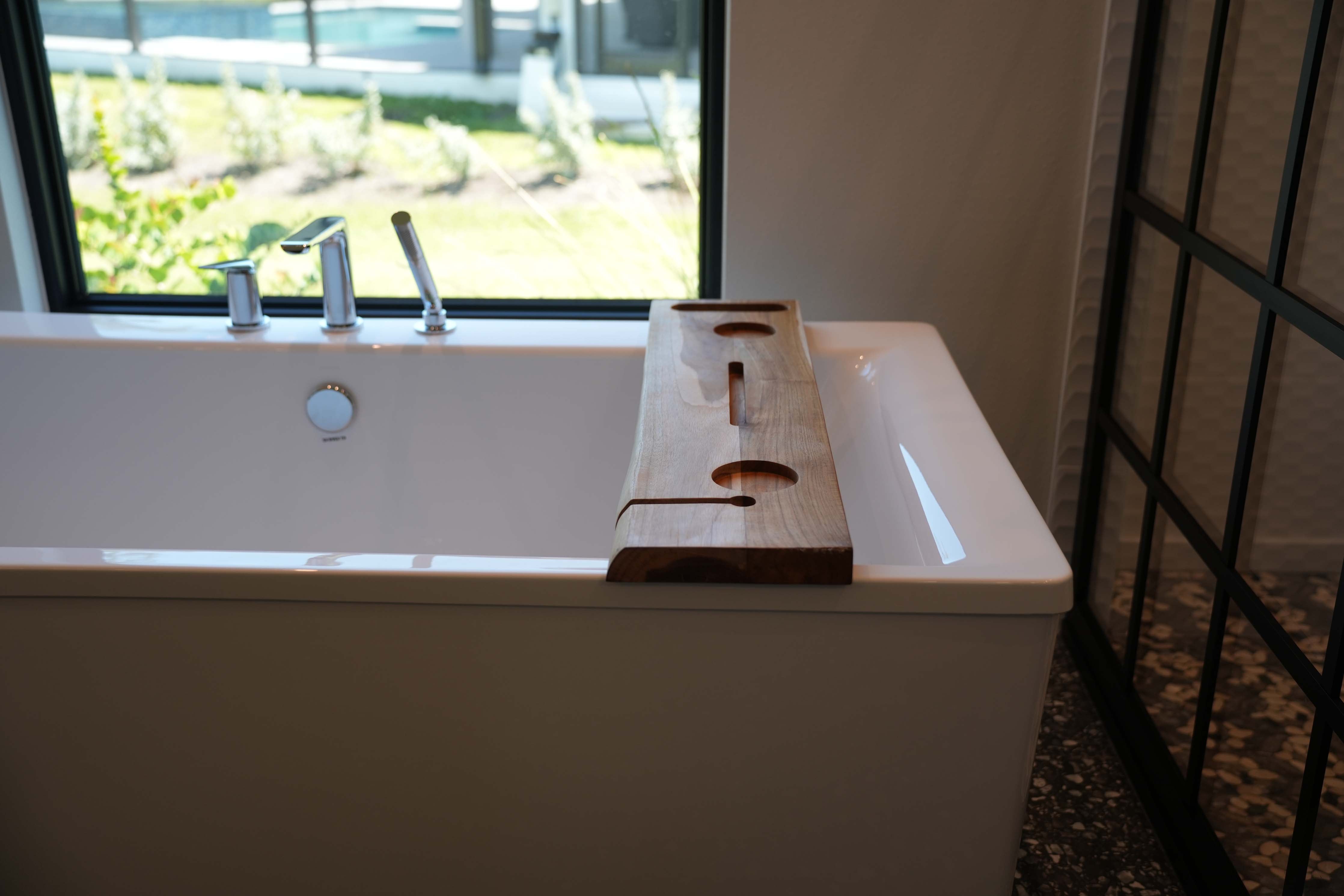 EcoDecors Eleganto 36" Solid Teak Bath Caddy Tray with Wine Glass & Tablet Holder